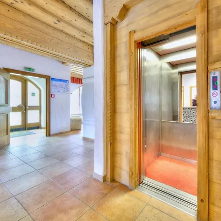 Apartmán In With Shared Sauna *